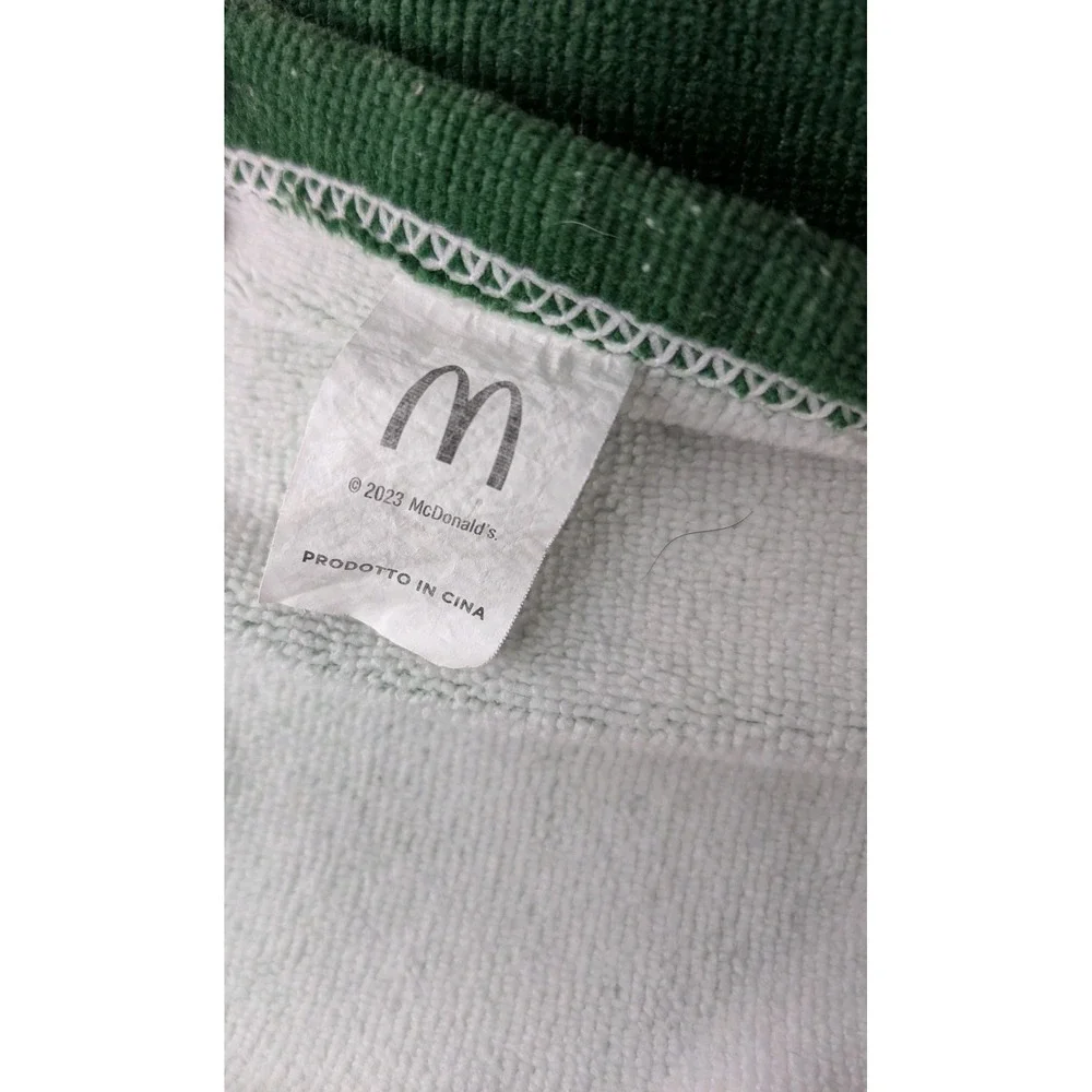 McDonald's Promotional 2023 Italian Fries Beach‎ Green Background